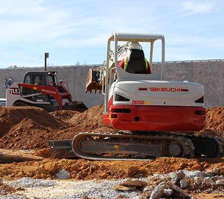 www.takeuchi-us.com