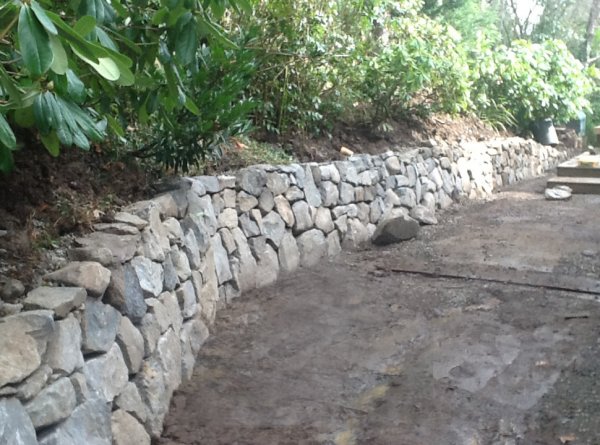 medium-rock-wall.jpg